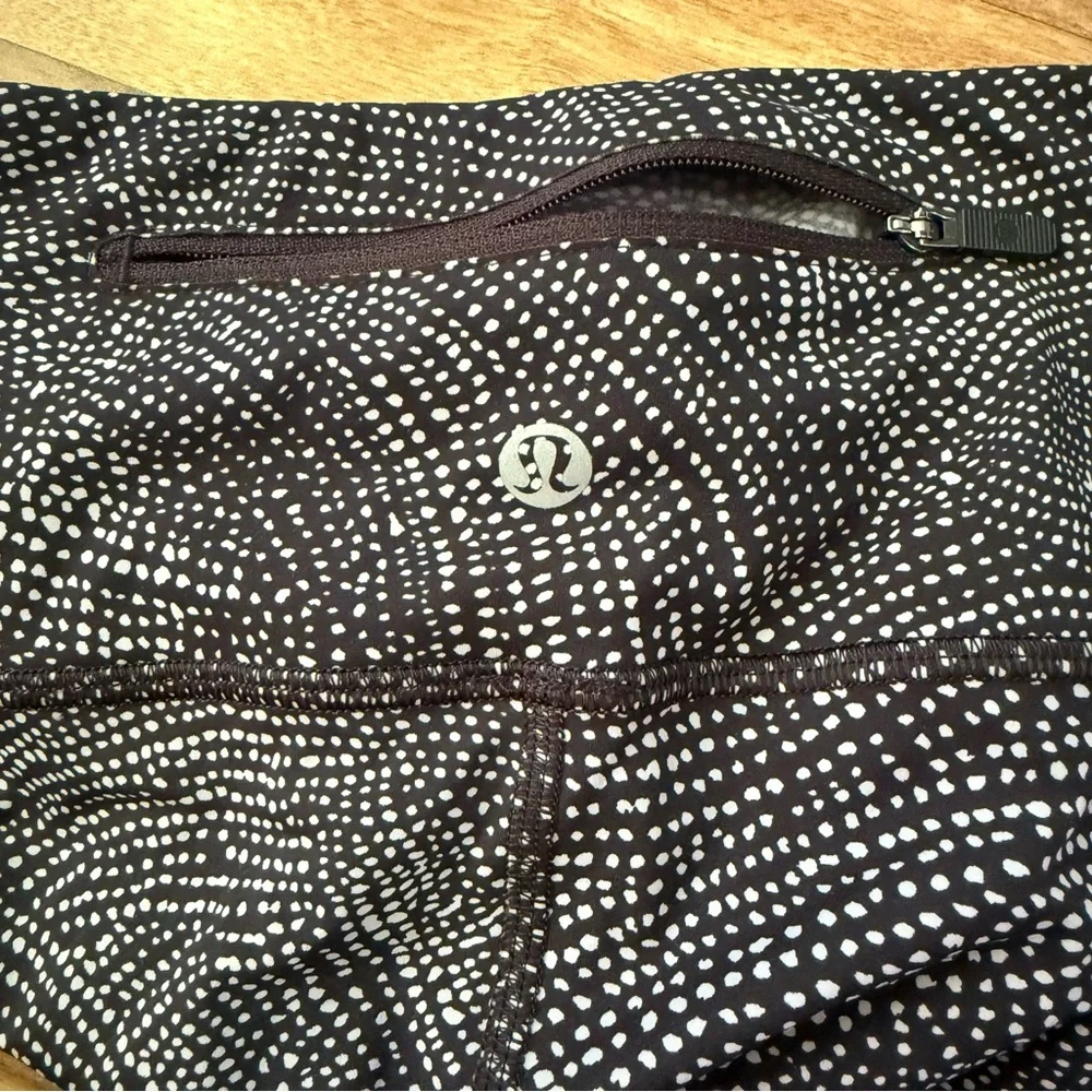 Lululemon Speed‎ Wunder Tight *Asym Free Spirit Ice Grey Black/Black Size 6